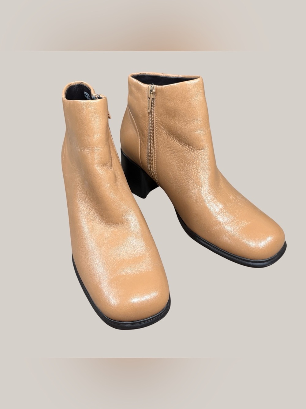 White Mountain Fairchild Leather Ankle Booties Camel Block Heel Zip Women's 7.5